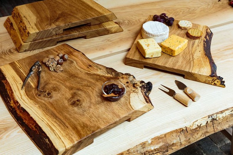 natural edge wooden plank cutting boards