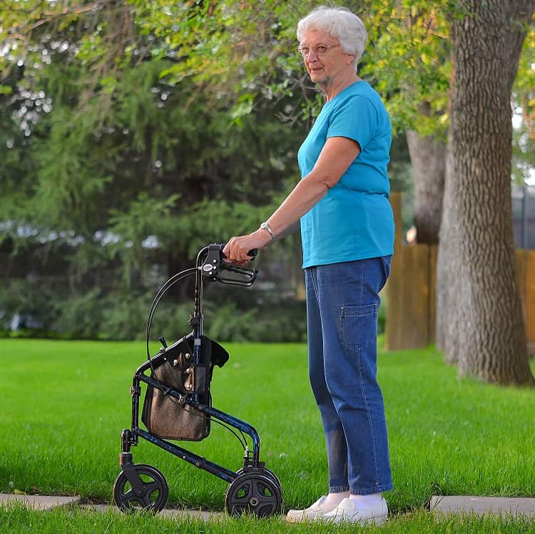 What Should You Look for While Buying a 3 Wheel Walker